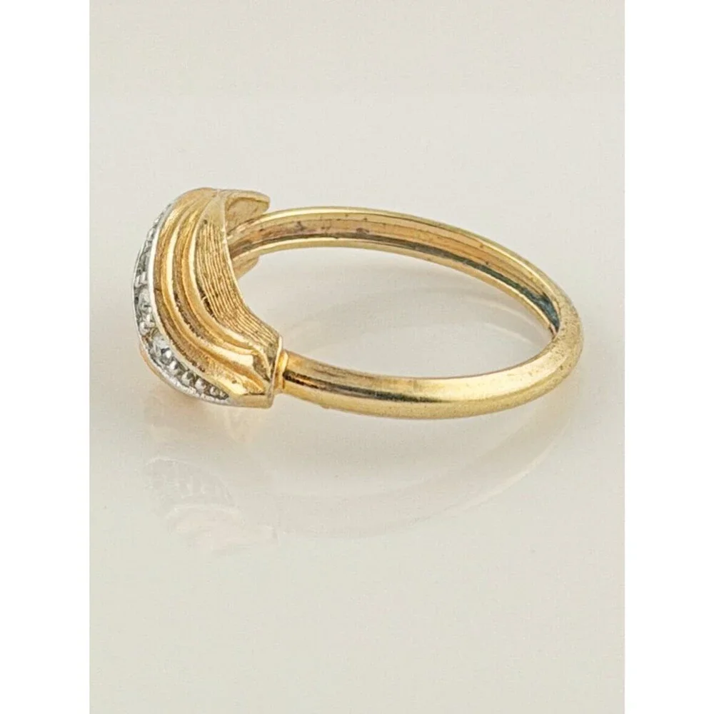Vintage Signed AVON Gold Tone Textured Rhinestone Bypass Wave Ring Size 9
